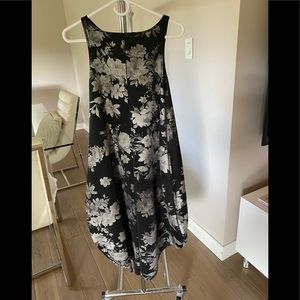 Balloon bottom style dress